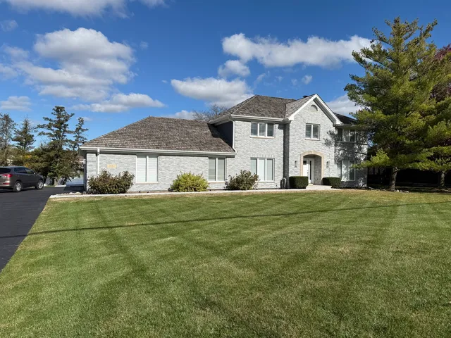 $5,300 | 551 83rd Street, Burr Ridge, IL 60527