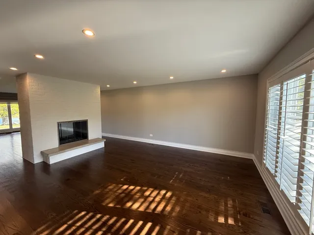 $5,300 | 551 83rd Street, Burr Ridge, IL 60527