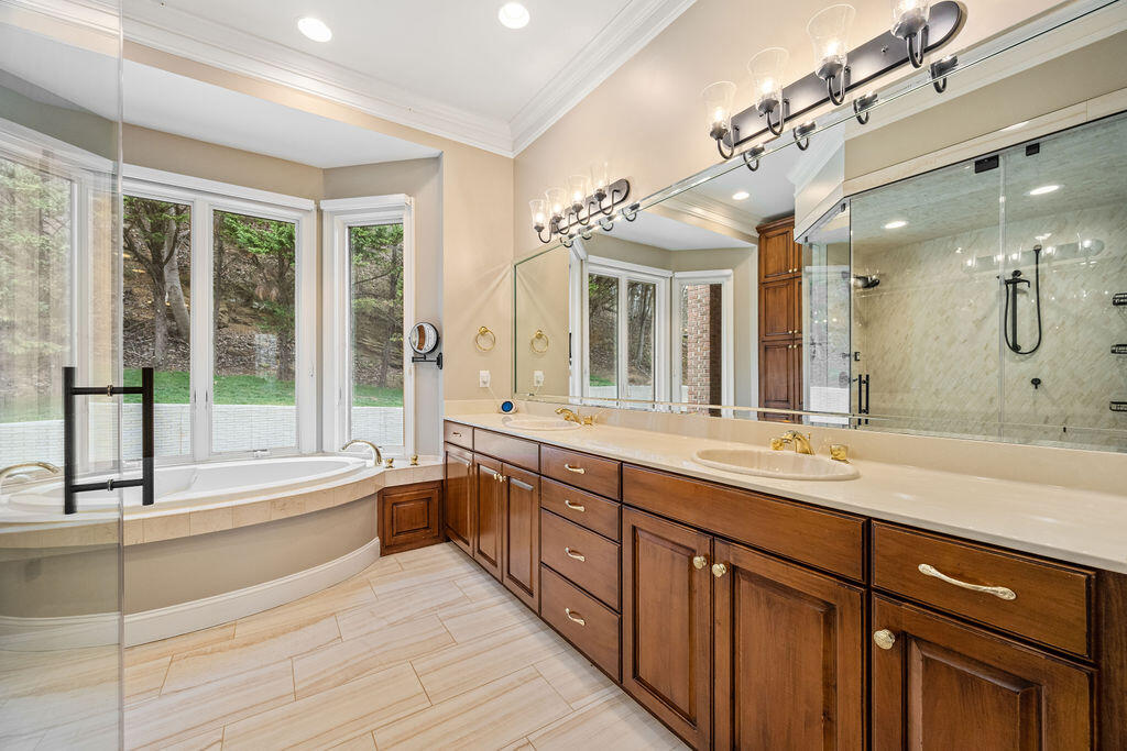 9954 Frost Ridge Drive Ooltewah, TN 37363 - Photo 46 of 102 9954FrostRidge-57