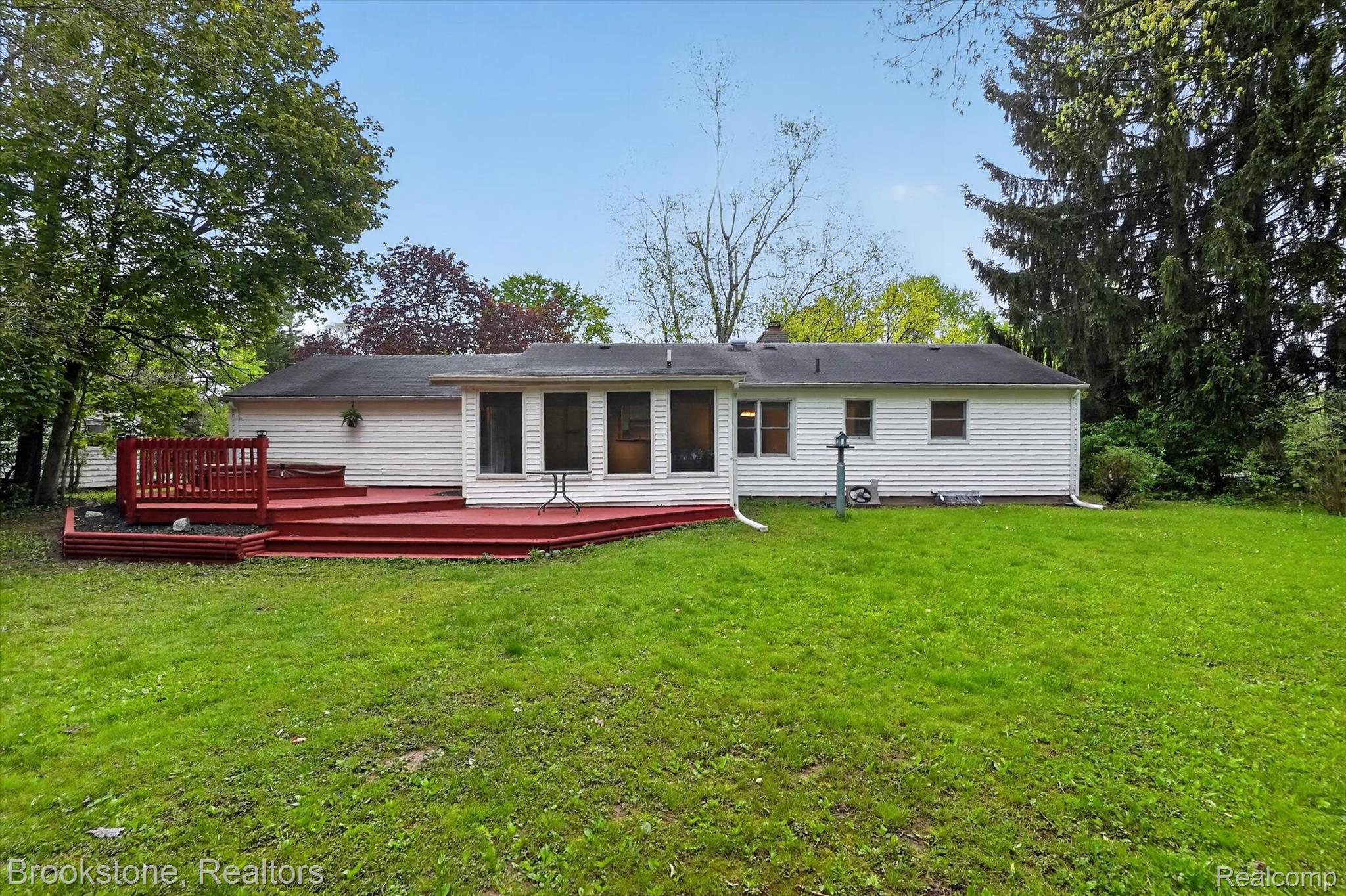 4547 Marlborough Road Okemos, MI 48864 - Photo 38 of 55 39-4547-Marlborough-Rd-WindowStill-Photography.jpg