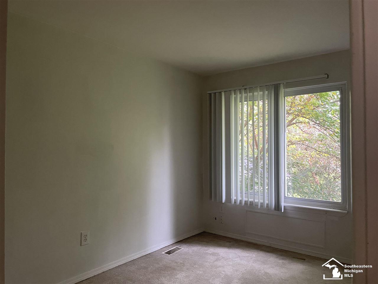 42444 Barchester Road Canton, MI 48187 - Photo 9 of 39