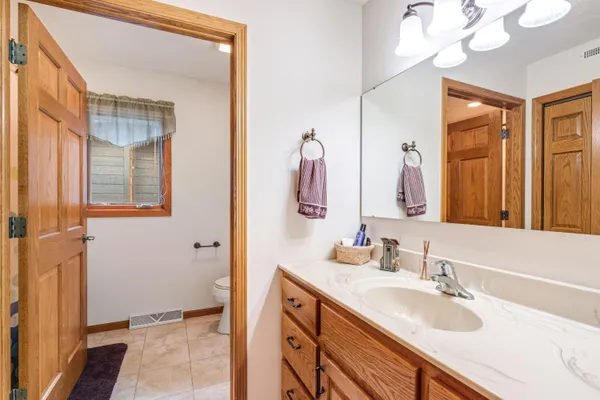 $789,900 | 300 South Marina Drive, Brownsville, MN 55919