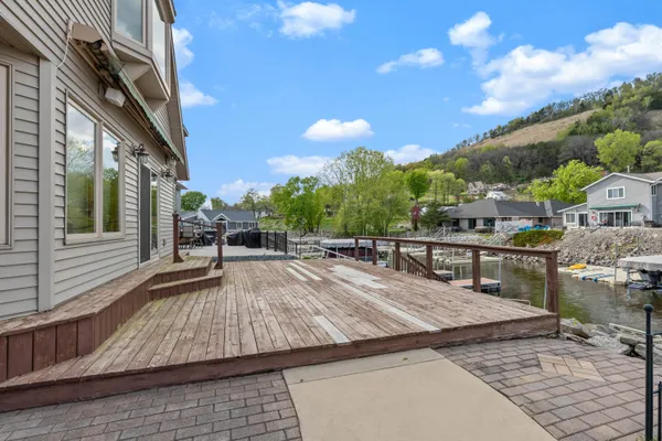 $789,900 | 300 South Marina Drive, Brownsville, MN 55919