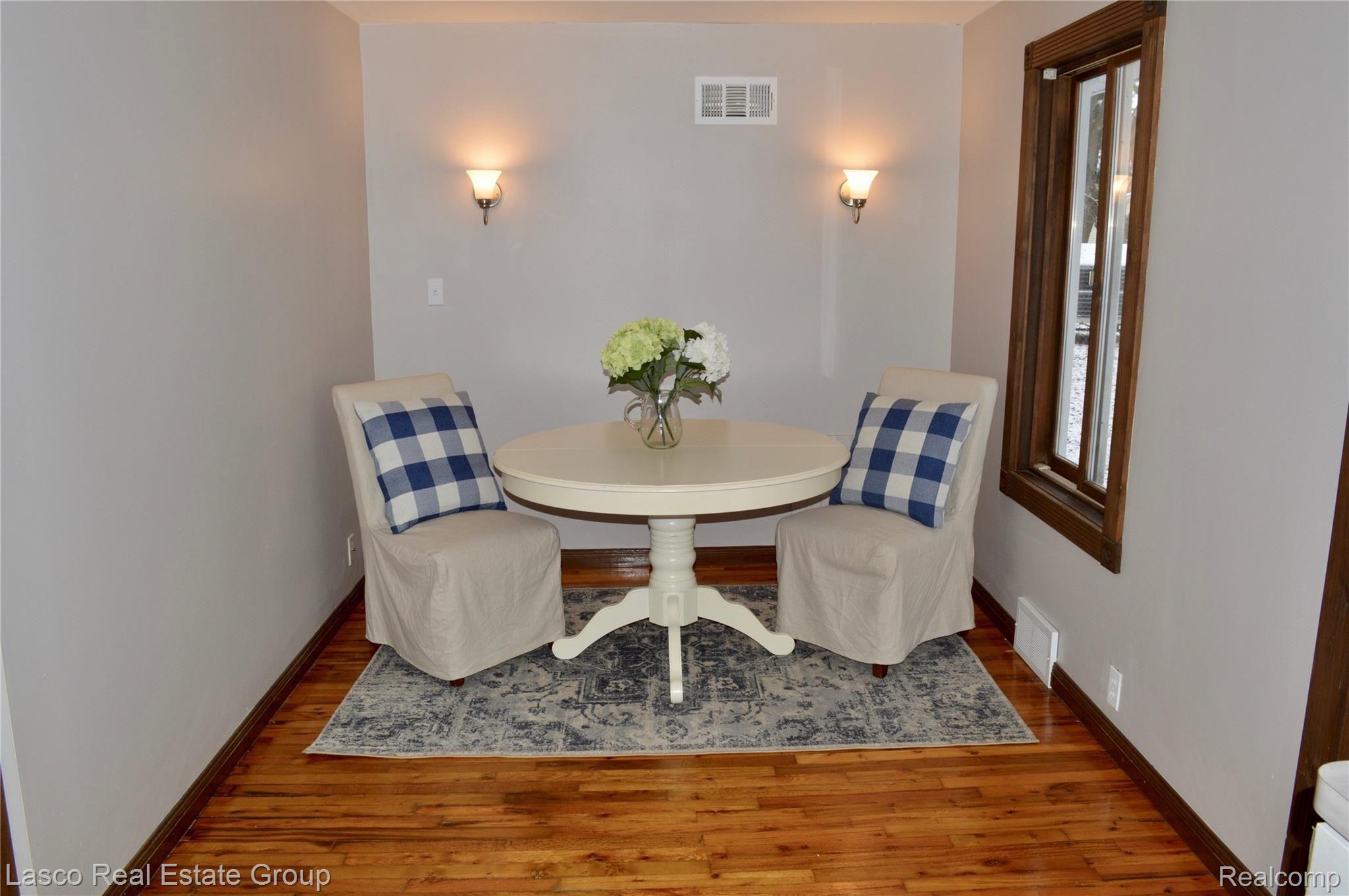 7028 Carpenter Road Flushing, MI 48433 - Photo 6 of 16 DSC_0491.jpg
