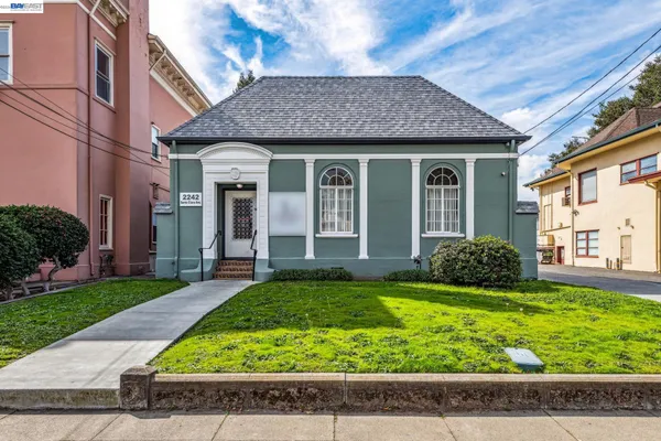 $1,550,000 | 2242 Santa Clara Avenue, Alameda, CA 94501