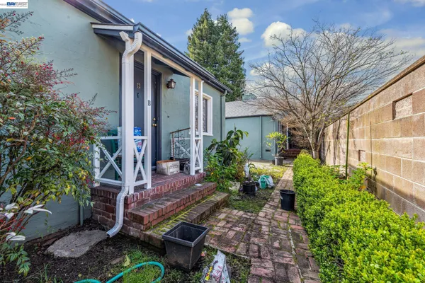 $1,550,000 | 2242 Santa Clara Avenue, Alameda, CA 94501