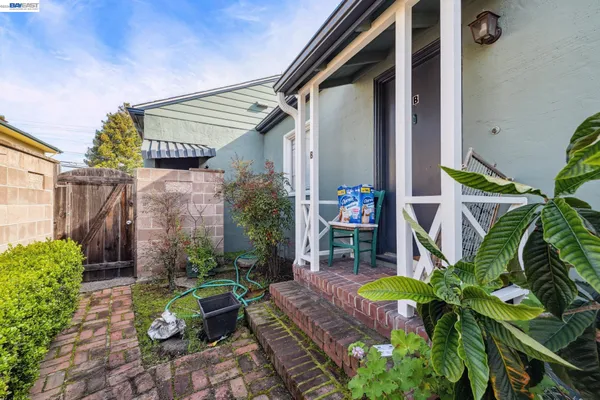 $1,550,000 | 2242 Santa Clara Avenue, Alameda, CA 94501