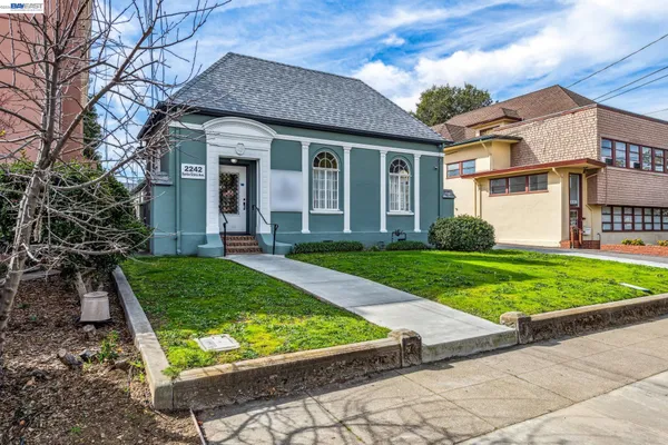 $1,550,000 | 2242 Santa Clara Avenue, Alameda, CA 94501