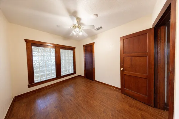 $2,100 | 1229 West 21st Street, Houston, TX 77008