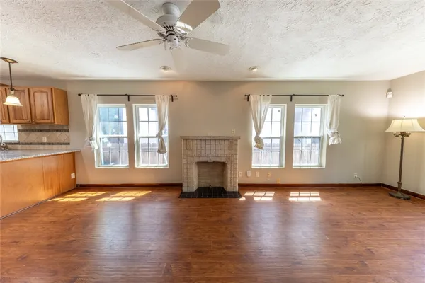 $2,100 | 1229 West 21st Street, Houston, TX 77008
