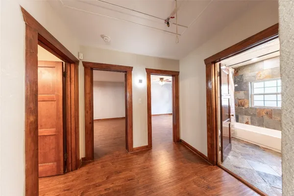 $2,100 | 1229 West 21st Street, Houston, TX 77008