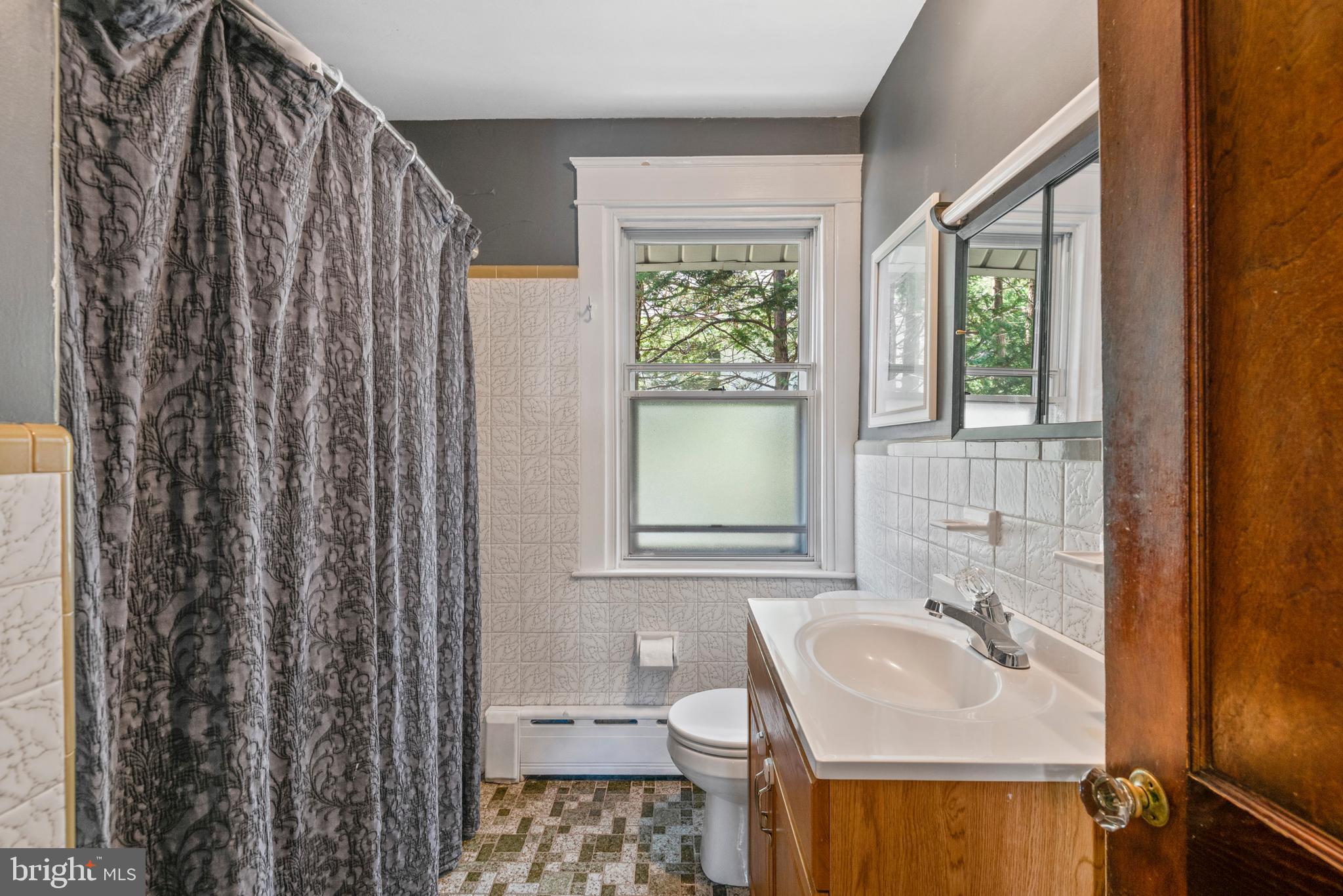 120 St Pauls Road Ardmore, PA 19003 - Photo 28 of 42 2nd Floor Bathroom