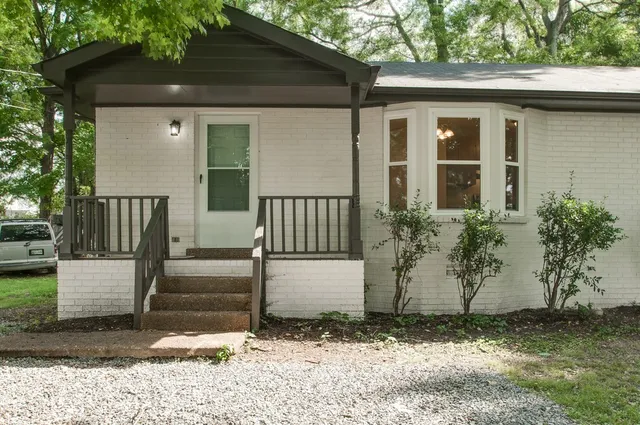 $2,200 | 79 Lyle Lane, Nashville, TN 37210