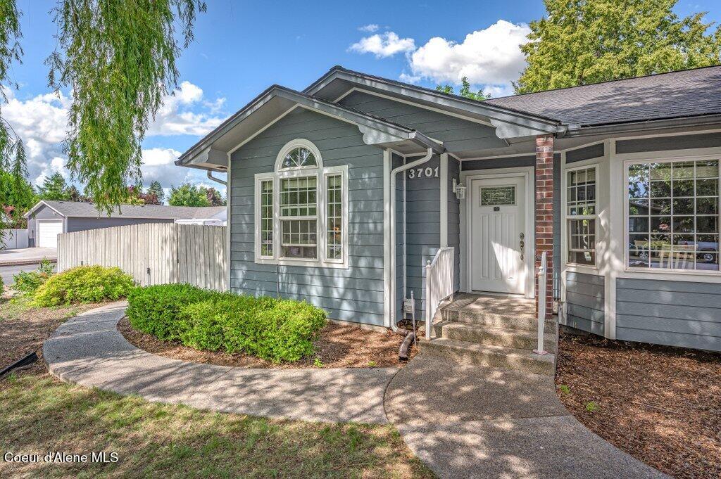3701 Belmont Road Coeur D'Alene, ID 83815 - Photo 7 of 49 --7.jpg-SMALL