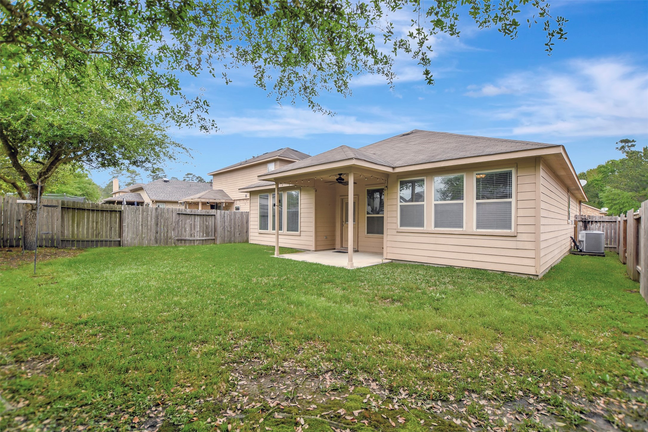 11413 West Woodmark Conroe, TX 77304 - Photo 37 of 40