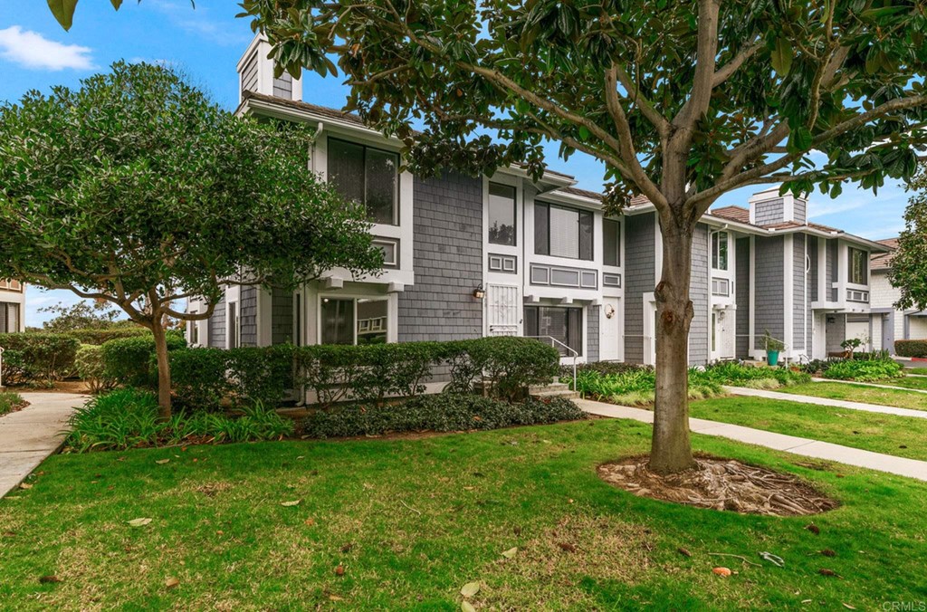 6989 Carnation Drive Carlsbad, CA 92011 - Photo 2 of 37