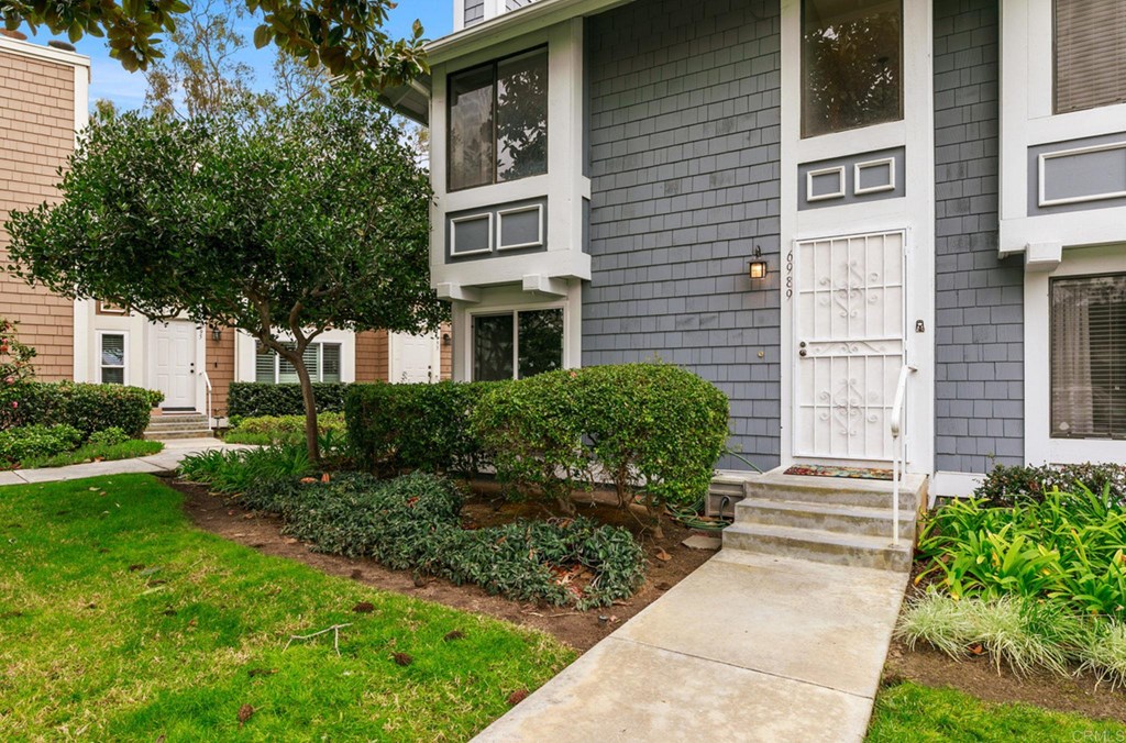 6989 Carnation Drive Carlsbad, CA 92011 - Photo 3 of 37