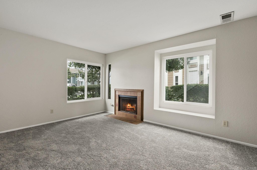 6989 Carnation Drive Carlsbad, CA 92011 - Photo 6 of 37