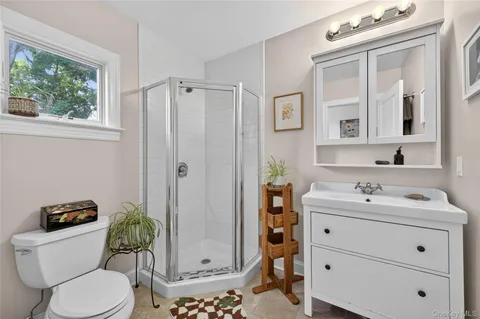 $6,000 | 96 School Street, Oyster Bay, NY 11771