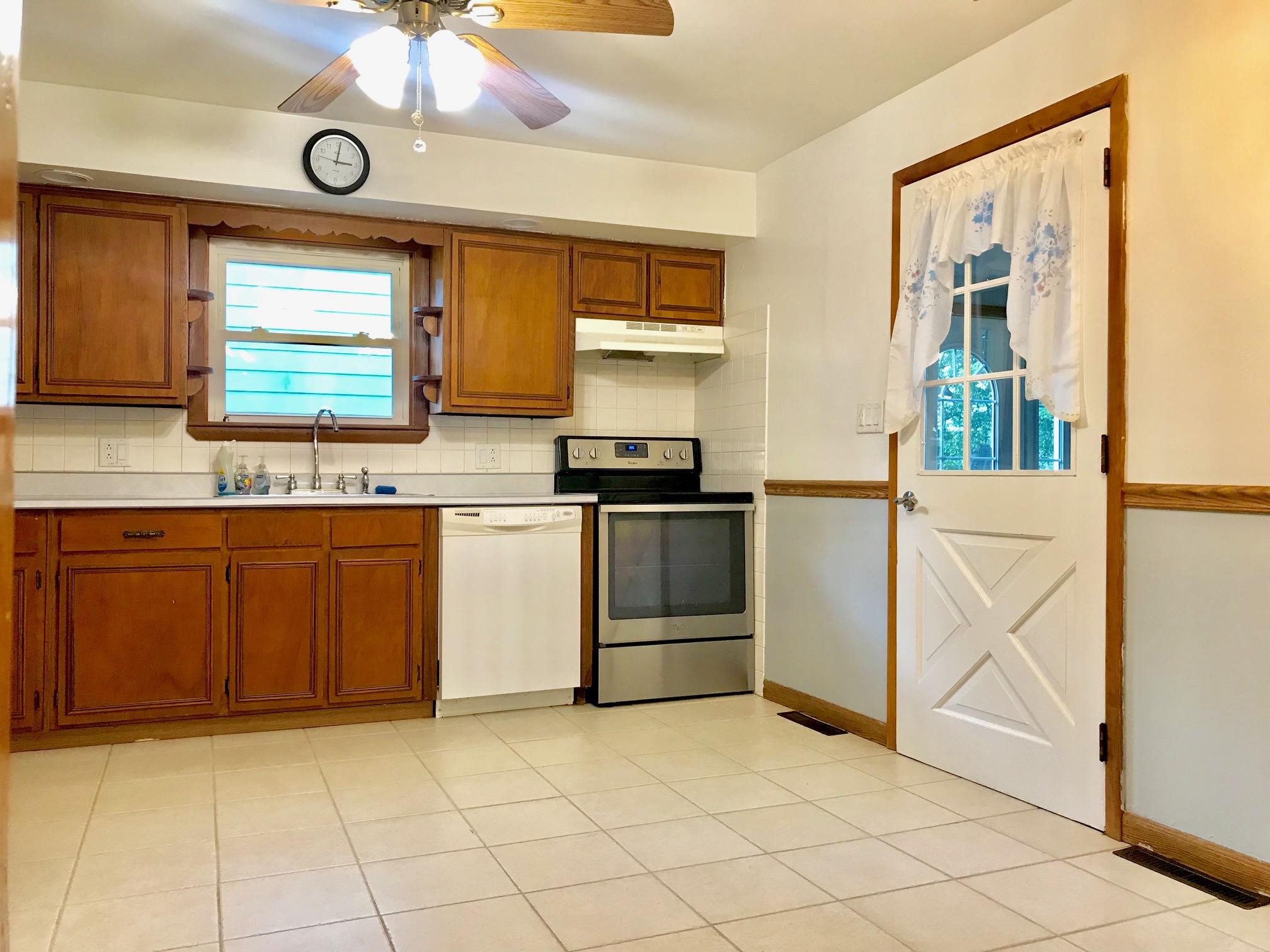 4503 Yoder Road Yoder, IN 46798 - Photo 4 of 30