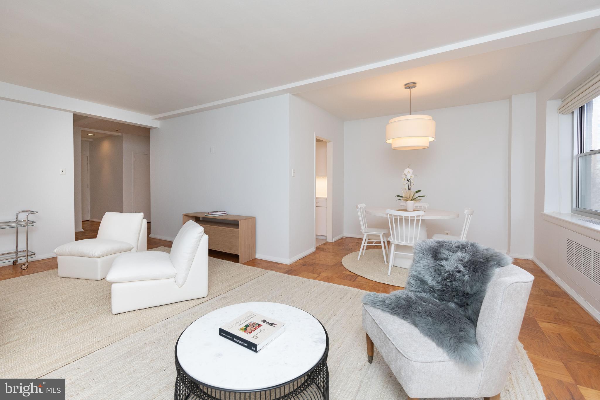 220 West Rittenhouse Square, Unit 7D Philadelphia, PA 19103 - Photo 3 of 20 Living Area