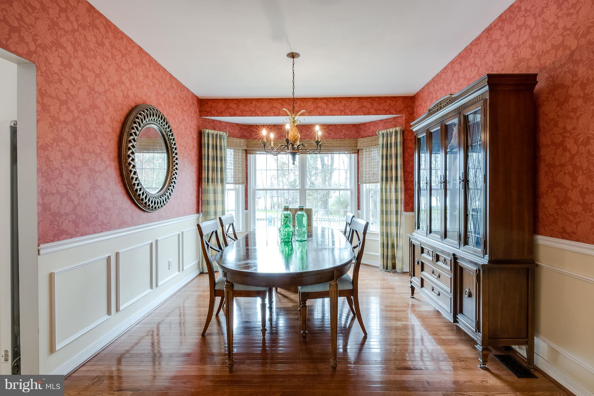 124 Chews Manor Road Stevensville, MD 21666 - Photo 11 of 30 Beautifully appointed dining room