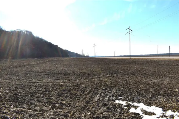 $1 | 1 North Hillview-Eldred Road, Hillview, IL 62050