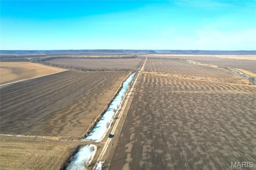 1 North Hillview-Eldred Road Hillview, IL 62050 - Photo 7 of 31