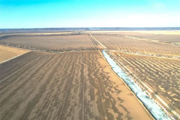 $1 | 1 North Hillview-Eldred Road, Hillview, IL 62050