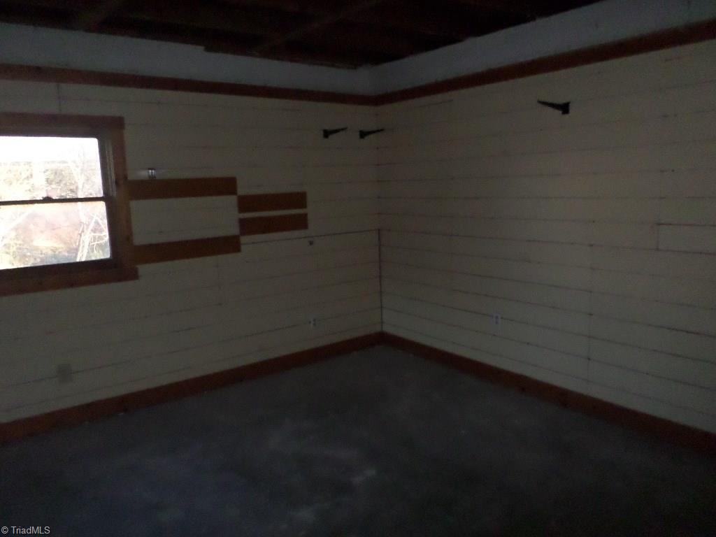 1208 Walshtown Road Boomer, NC 28606 - Photo 5 of 16 Gallery Image 5