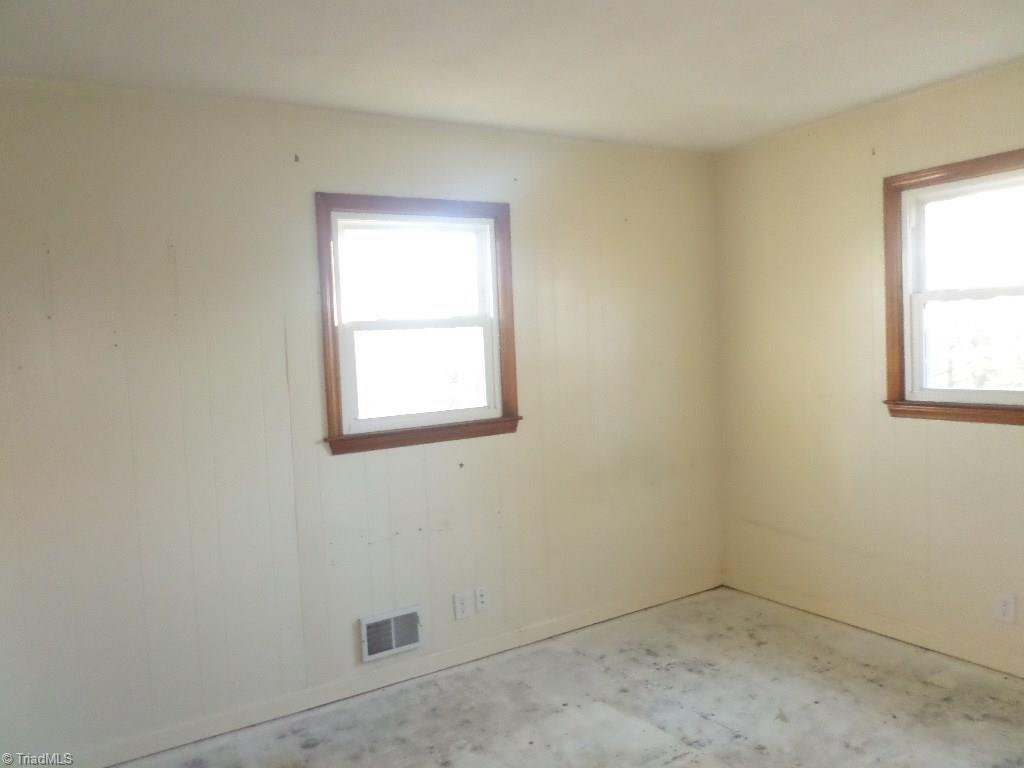 1208 Walshtown Road Boomer, NC 28606 - Photo 6 of 16 Gallery Image 6
