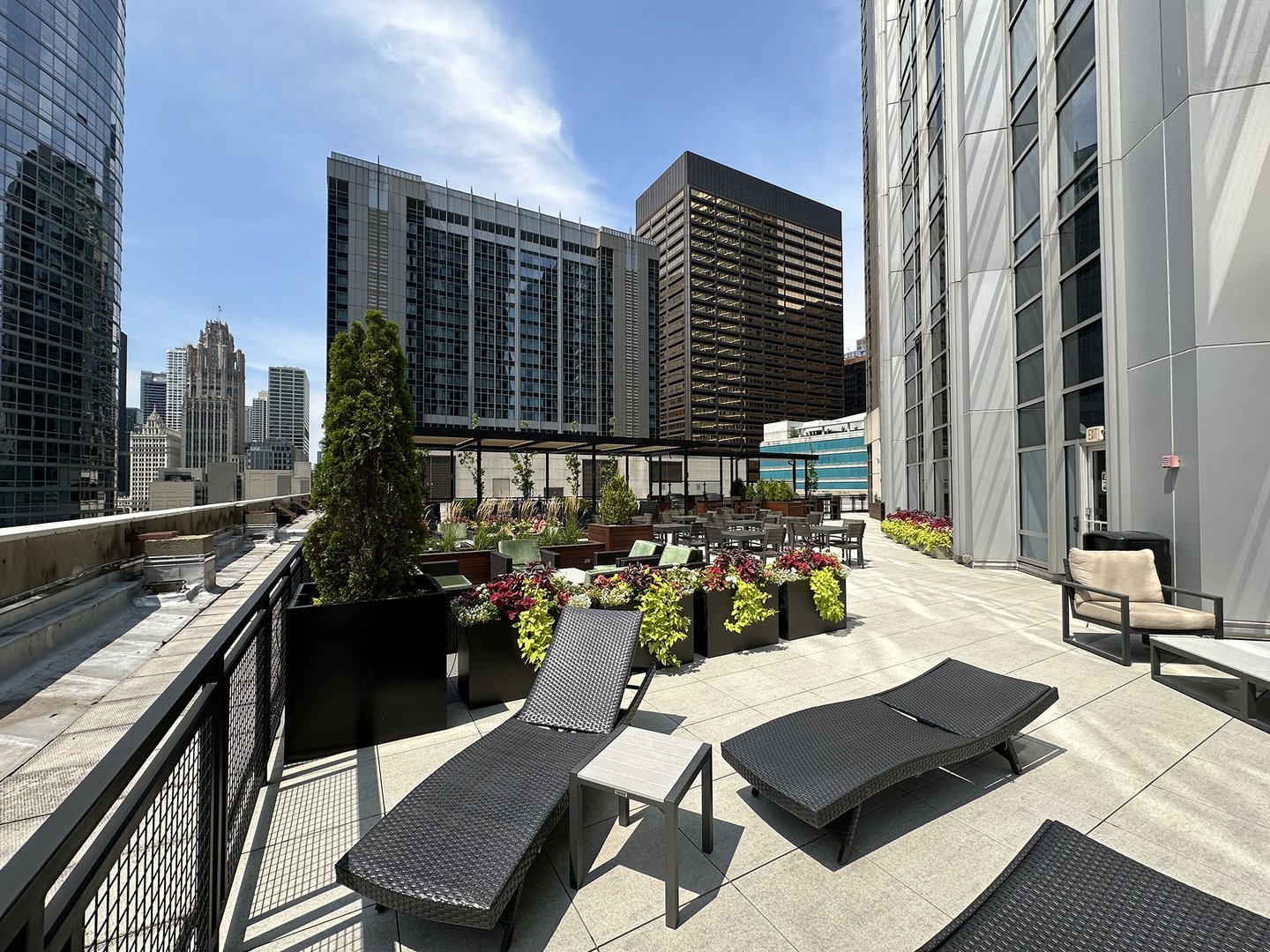 512 North McClurg Court, Unit 4710 Chicago, IL 60611 - Photo 31 of 34