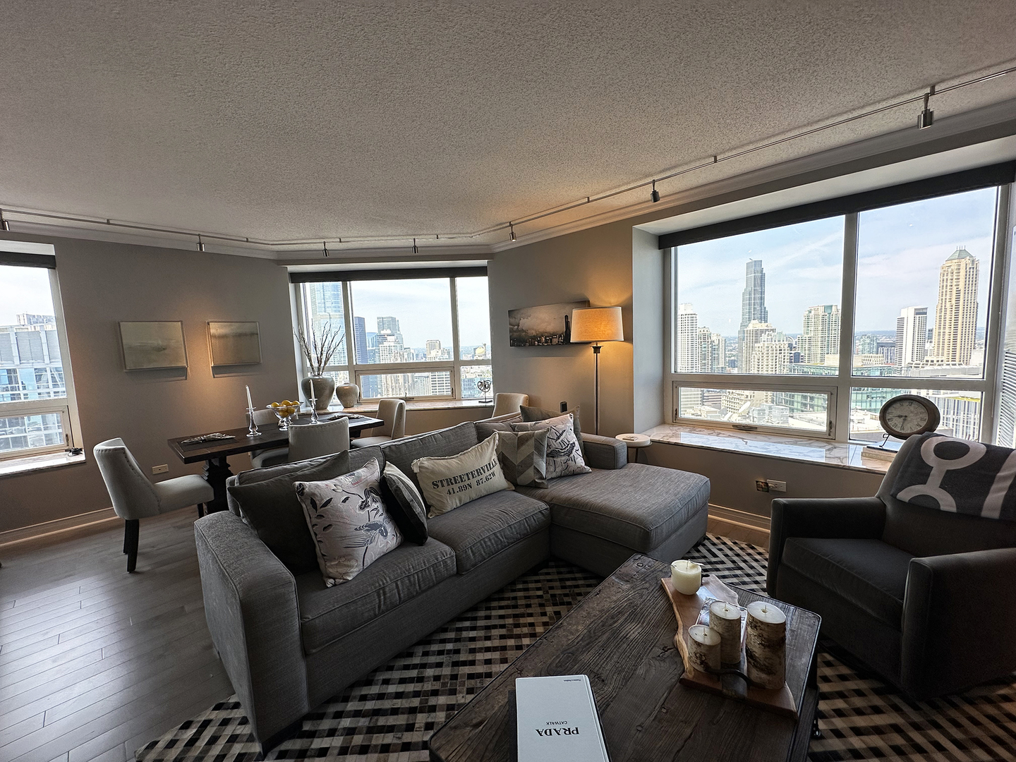 512 North McClurg Court, Unit 4710 Chicago, IL 60611 - Photo 4 of 34