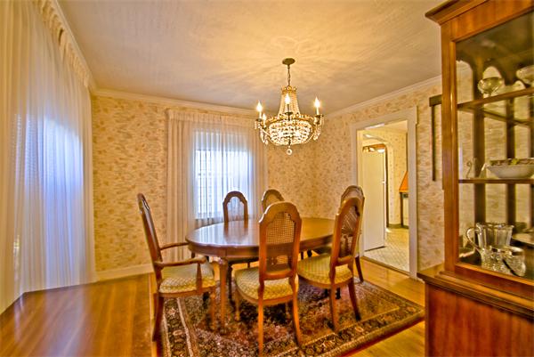 51 Duxbury Road Newton, MA 02459 - Photo 3 of 14 Gallery Image 3