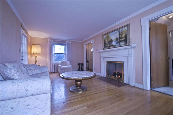 51 Duxbury Road Newton, MA 02459 - Photo 5 of 14 Gallery Image 5