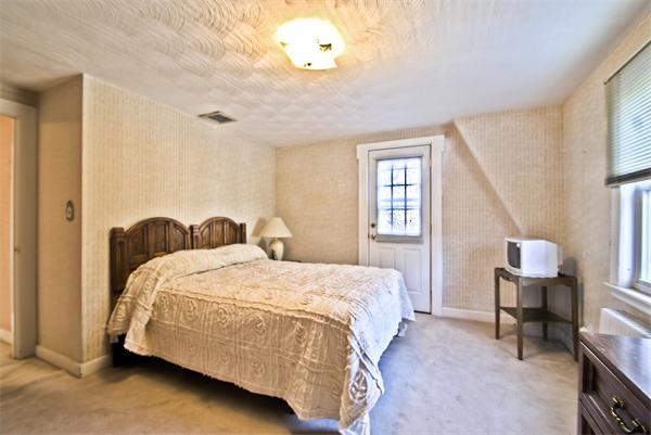 51 Duxbury Road Newton, MA 02459 - Photo 8 of 14 Gallery Image 8