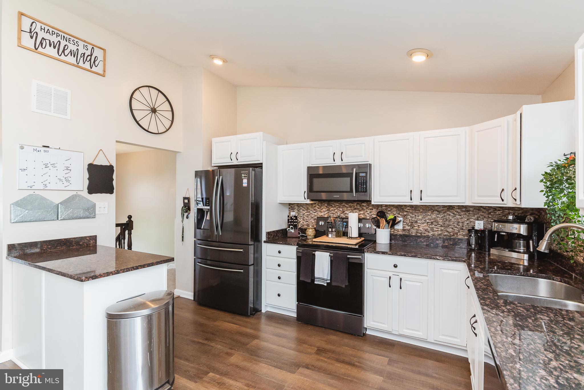 302 Liberty Road Baltimore, MD 21221 - Photo 12 of 51 Kitchen