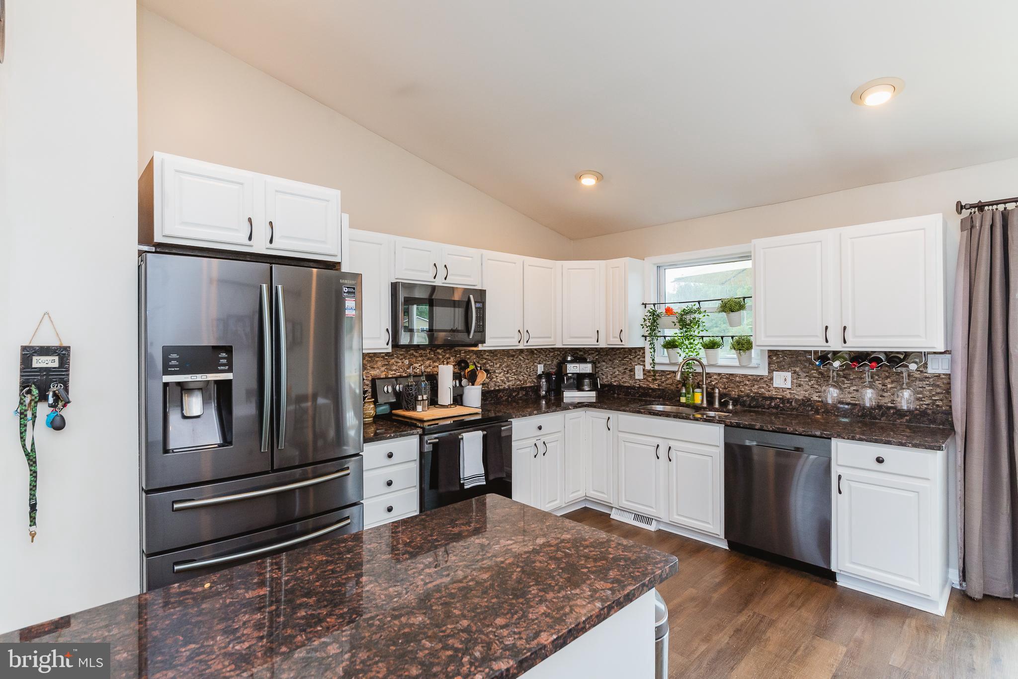 302 Liberty Road Baltimore, MD 21221 - Photo 13 of 51 Kitchen