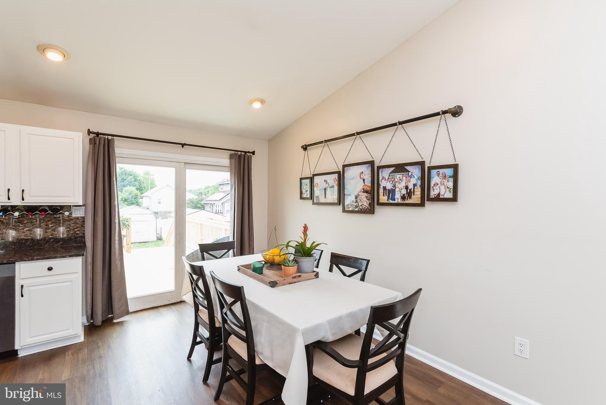 302 Liberty Road Baltimore, MD 21221 - Photo 10 of 51 Dining Room