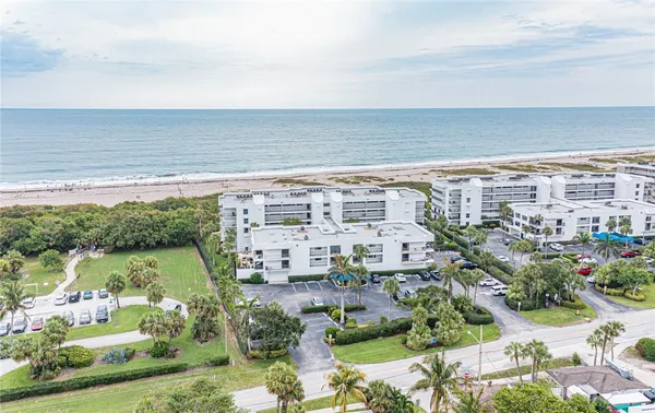 $6,500 | 1700 Ocean Drive, Unit 305, Vero Beach, FL 32963