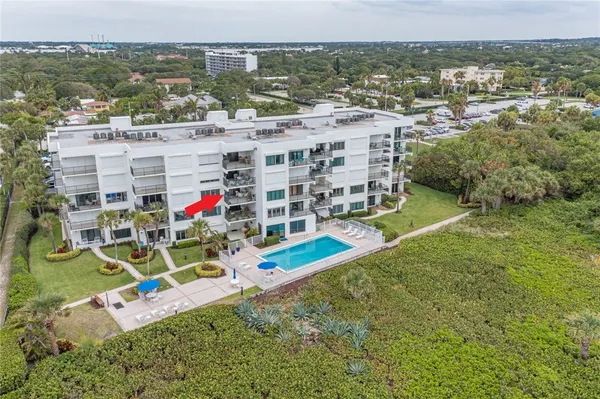 $6,500 | 1700 Ocean Drive, Unit 305, Vero Beach, FL 32963