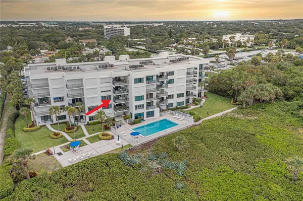 $6,500 | 1700 Ocean Drive, Unit 305, Vero Beach, FL 32963
