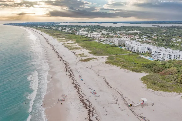 $6,500 | 1700 Ocean Drive, Unit 305, Vero Beach, FL 32963
