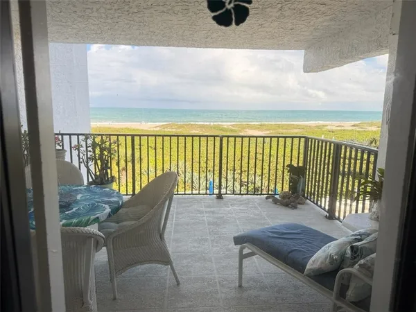 $6,500 | 1700 Ocean Drive, Unit 305, Vero Beach, FL 32963