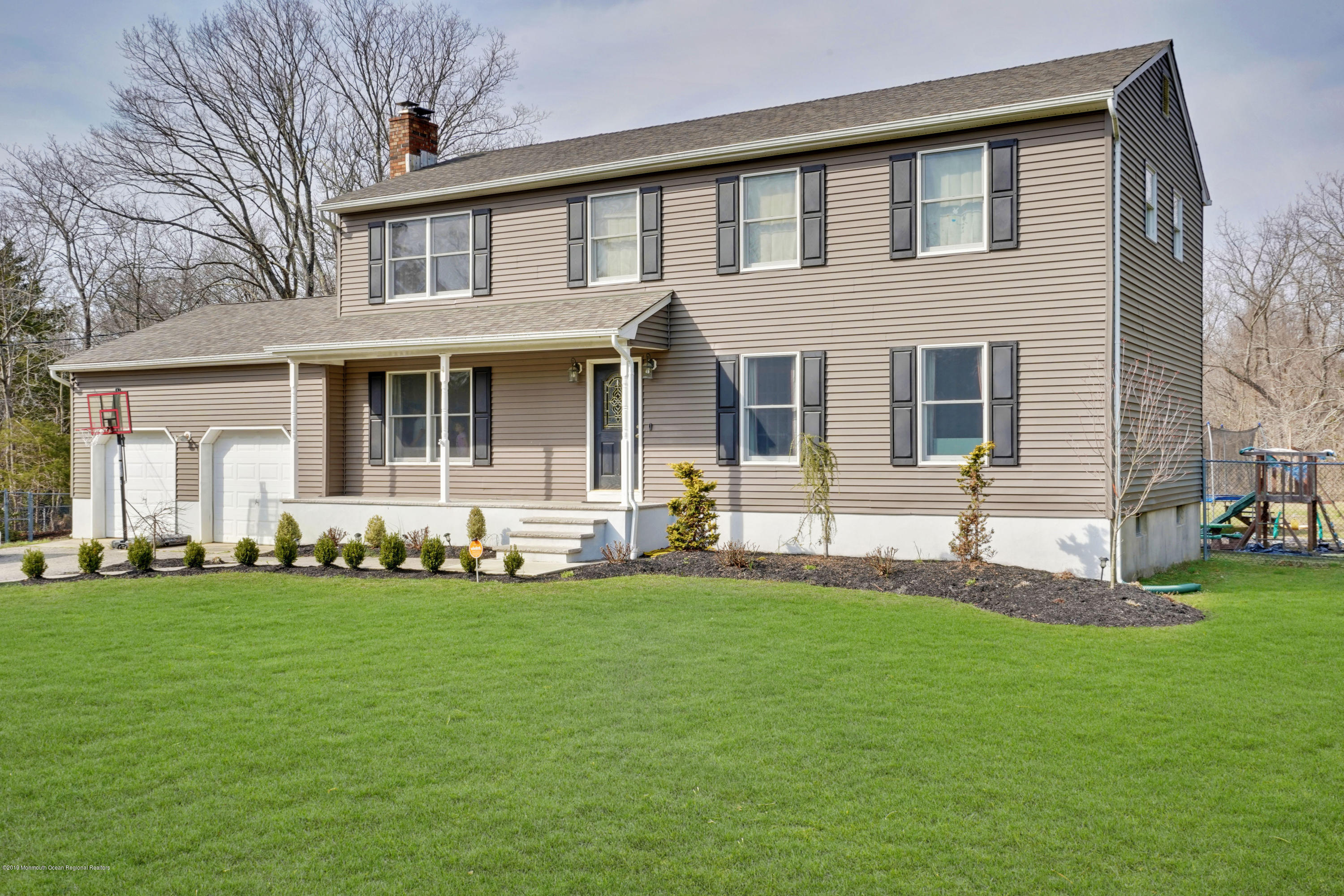 45 Driftway Road Howell, NJ 07731 - Photo 1 of 17 Front