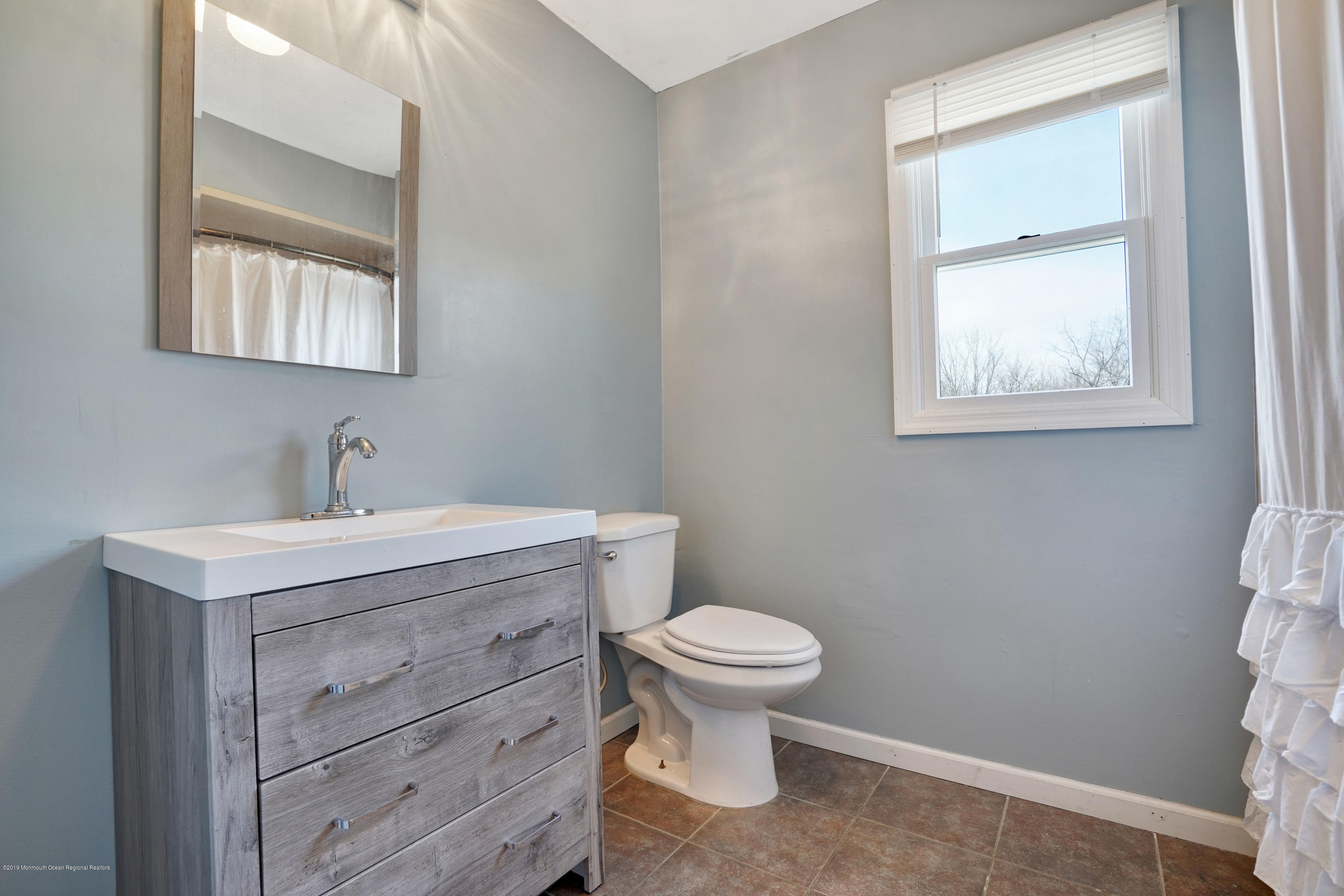 45 Driftway Road Howell, NJ 07731 - Photo 11 of 17 Bath