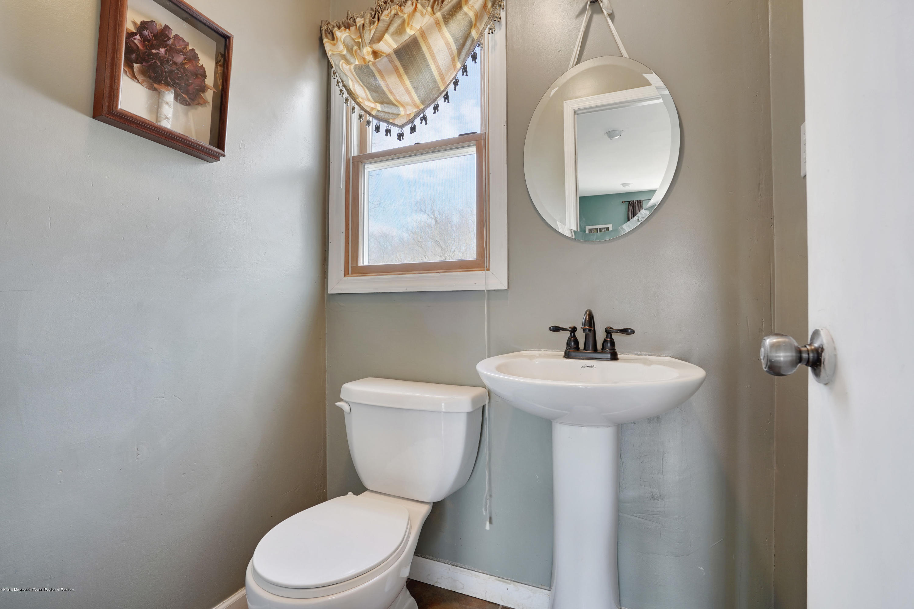 45 Driftway Road Howell, NJ 07731 - Photo 8 of 17 Half bath