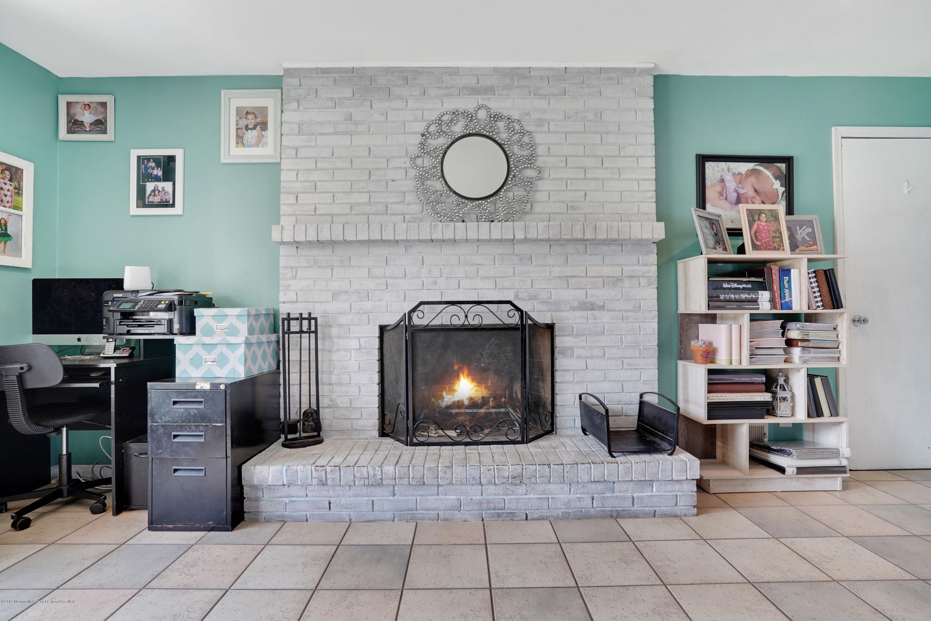 45 Driftway Road Howell, NJ 07731 - Photo 9 of 17 Family room
