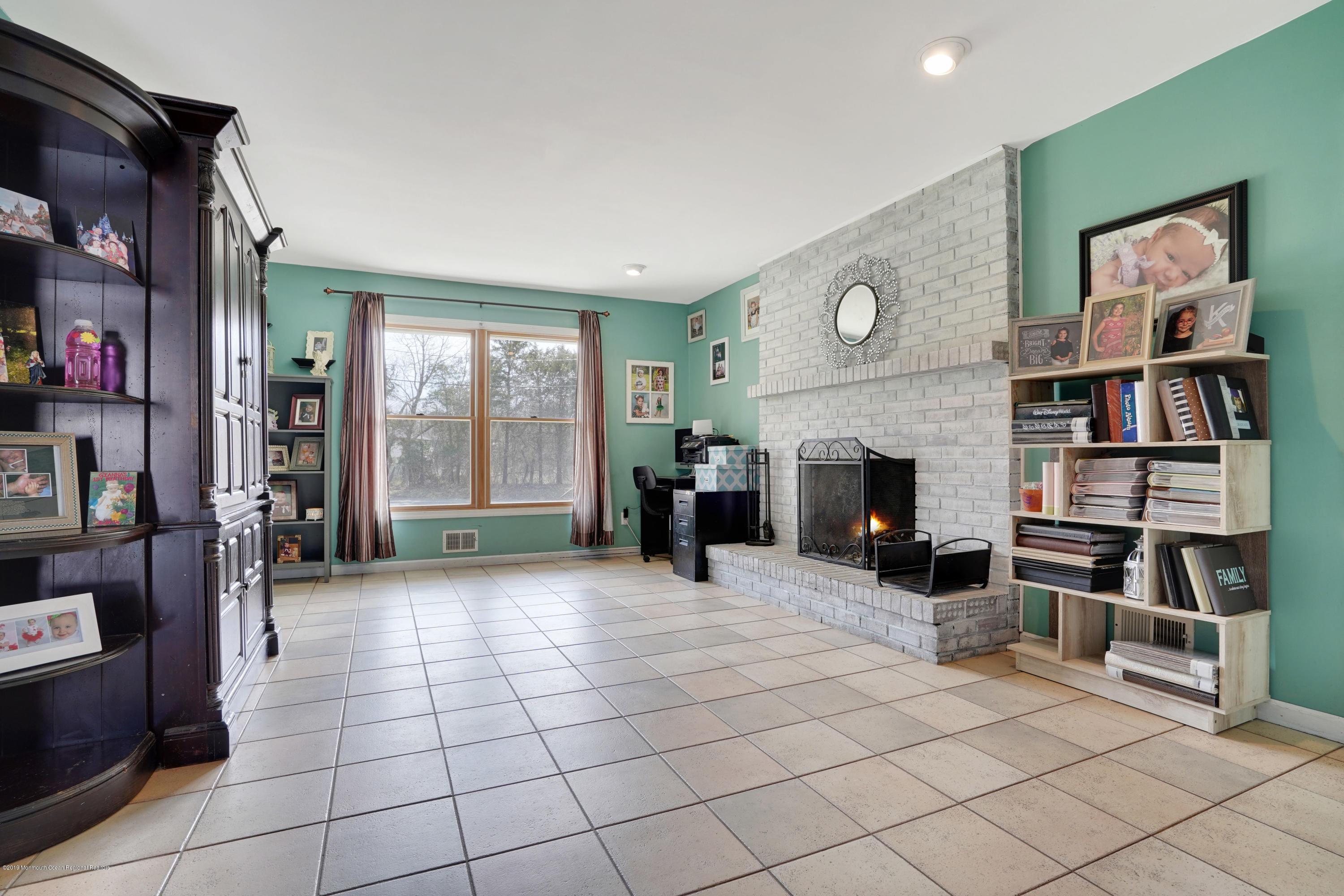 45 Driftway Road Howell, NJ 07731 - Photo 10 of 17 family room 2
