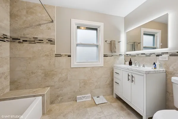 $5,000 | 1181 Sherwood Road, Highland Park, IL 60035